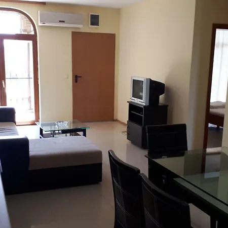 Apartment Green Hills *