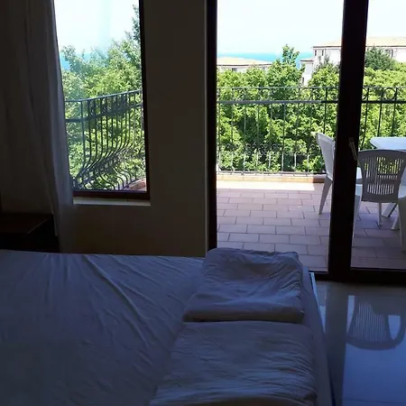 Apartment Green Hills *